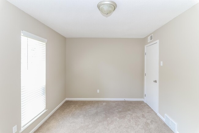 Building Photo - 4344 Castle Heights Dr