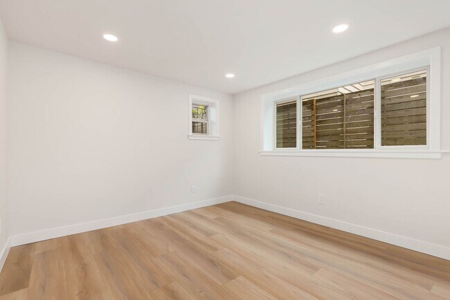 Building Photo - 6721 24th Ave NW