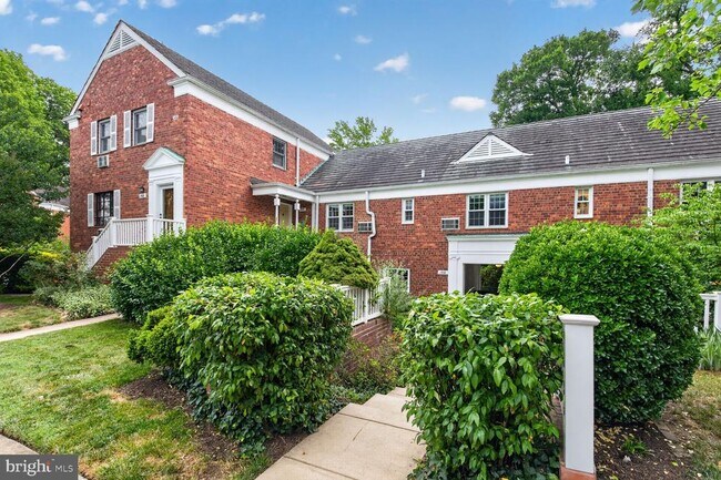 Building Photo - 1536 Mt Eagle Pl