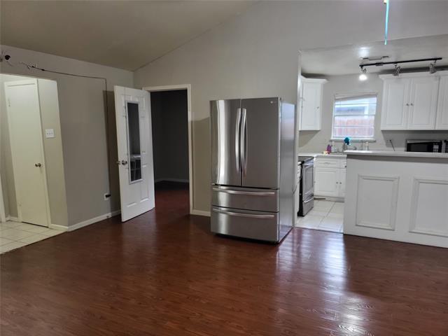 Building Photo - 1018 Vegas Dr