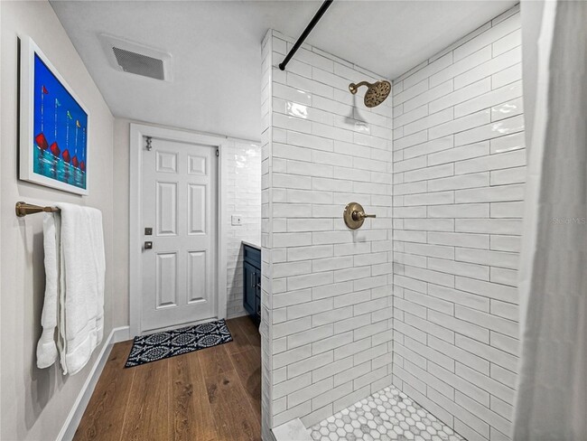 Building Photo - 829 59th Ave