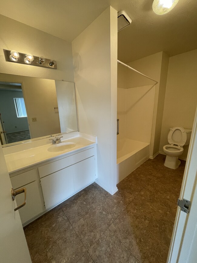 Building Photo - Vintage Park 55+ Community