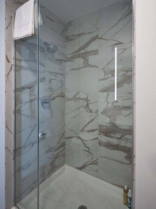 Building Photo - 1006 S Michigan Ave