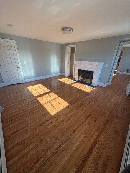 Bedroom 3 - 3 Oak St