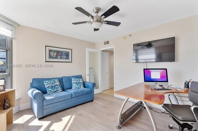 Building Photo - 3500 Mystic Pointe Dr