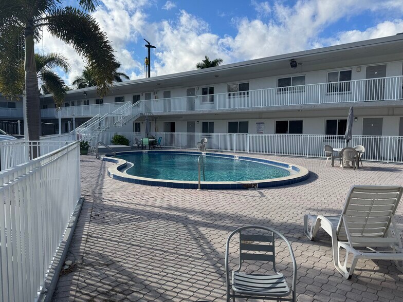 Building Photo - 2590 First St