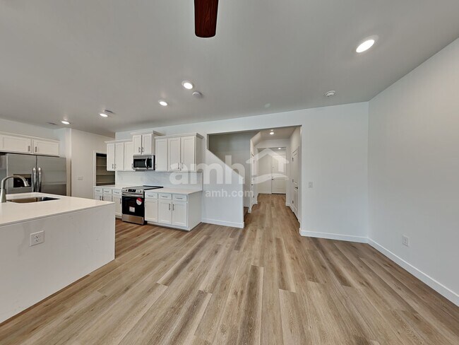 Building Photo - 7423 S Paseo Monte de Oro
