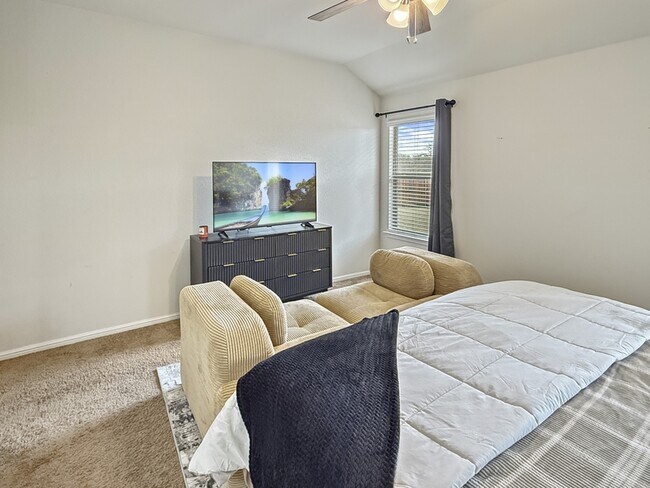 Building Photo - 845 Watson Wy