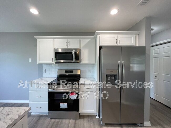 Building Photo - 4048 W Wilderness St