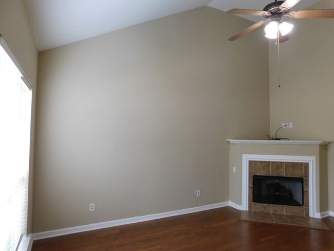 Building Photo - 2755 Southwood Ln