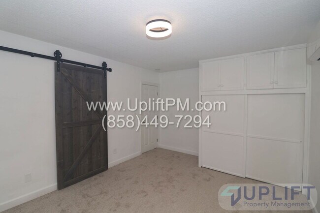 Building Photo - 1831 Lilac Rd