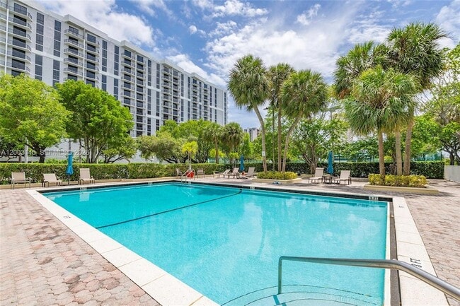 Building Photo - 11113 Biscayne Blvd