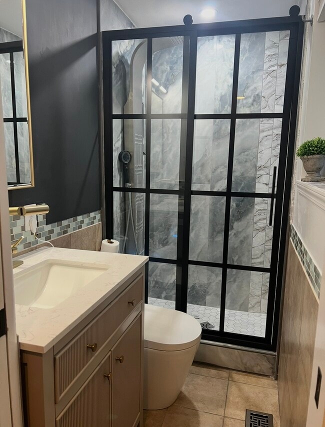 Building Photo - 4453 Fillmore Ave