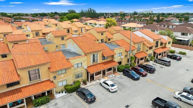 Building Photo - 2735 W 61st Pl