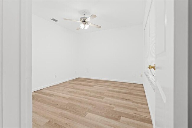 Building Photo - 16900 SW 59th Ct