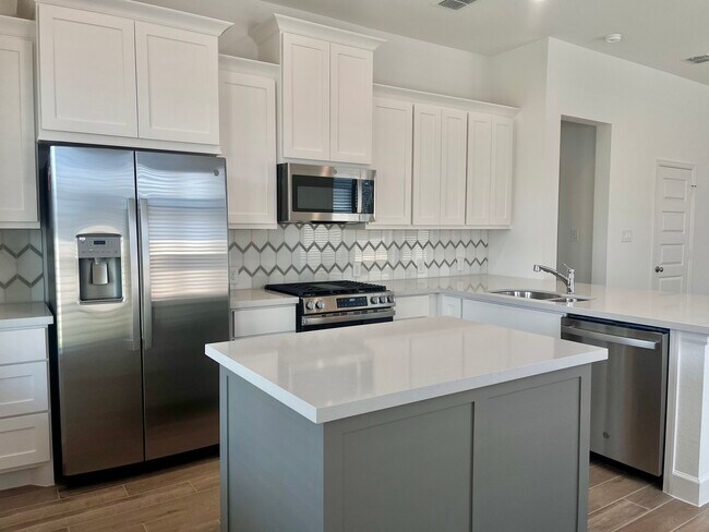 Building Photo - 27114 Cutleaf Daisy Ct