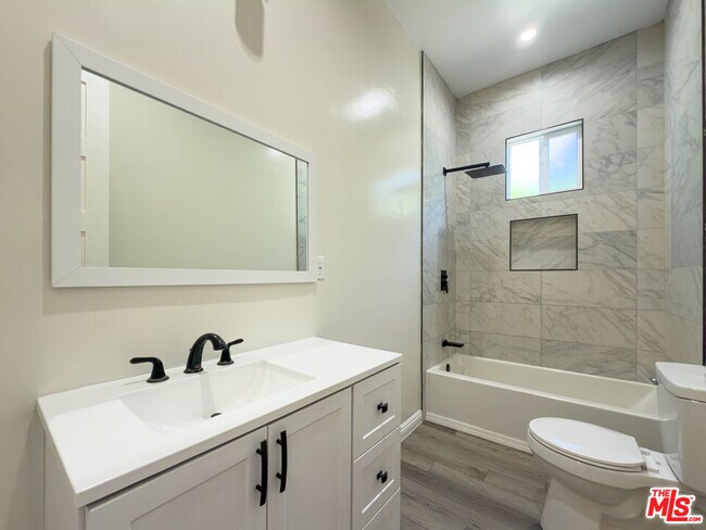 Building Photo - 15447 Septo St