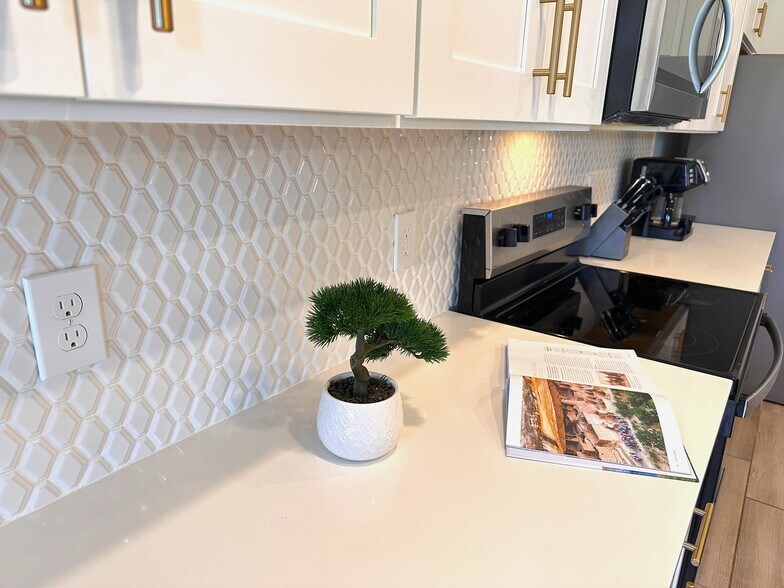 Building Photo - 821 Benoi Dr