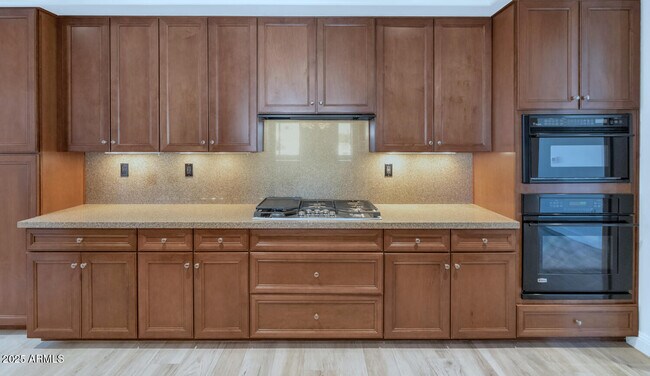 Building Photo - 3801 N Goldwater Blvd