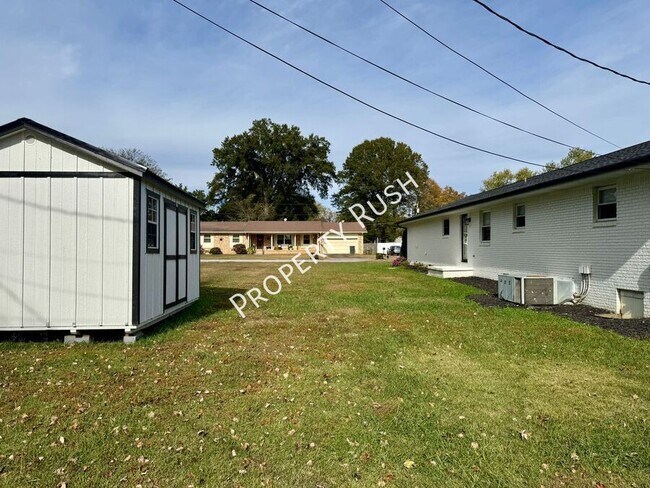 Building Photo - 7339 Brookside Dr