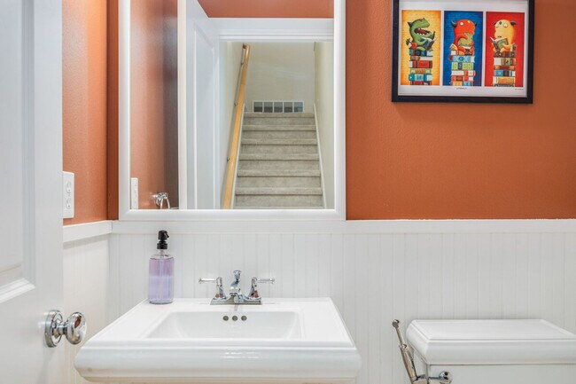 Building Photo - 4224 Francis Ave N