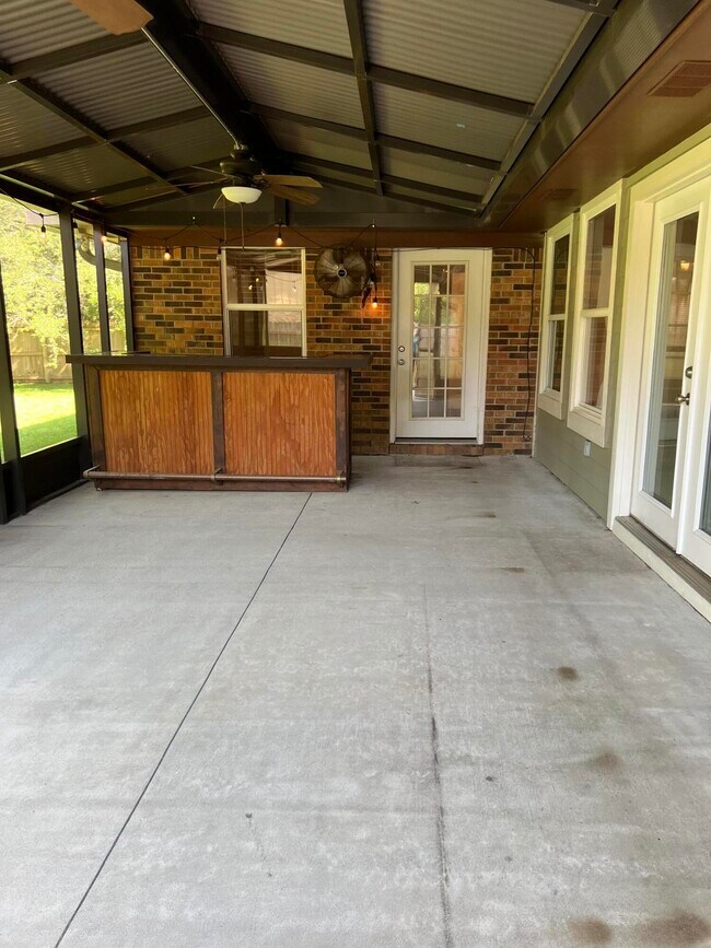 Building Photo - 16 Mariners Ln