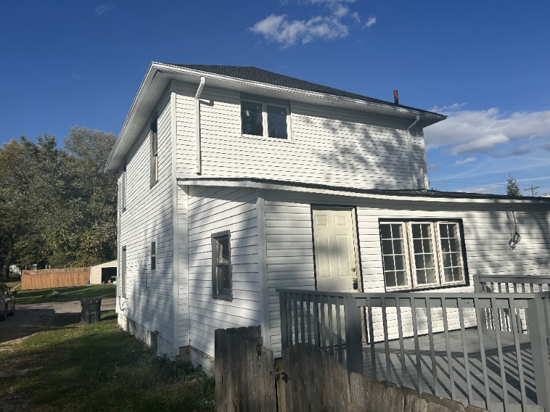 Building Photo - 833 Garfield Ave