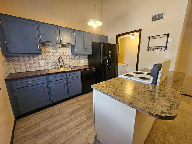 Building Photo - 1104 NW 52nd Cir