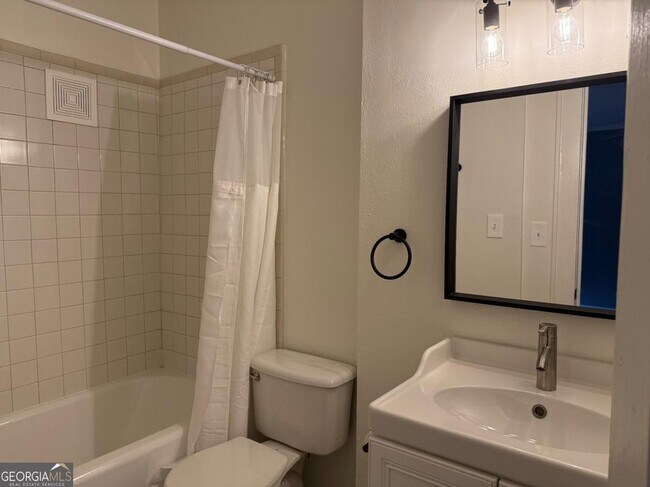 Building Photo - 1854 Virginia Ave