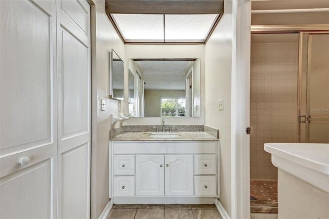 Building Photo - 2833 Orange Tree Cir N