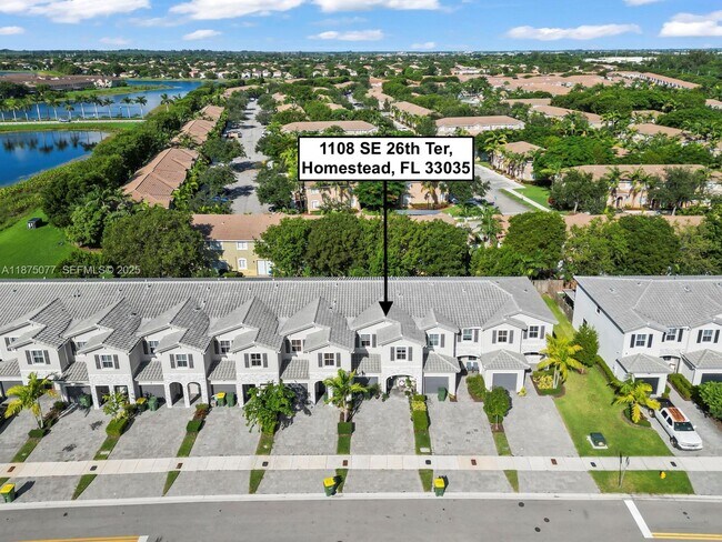 Building Photo - 1108 SE 26th Ter