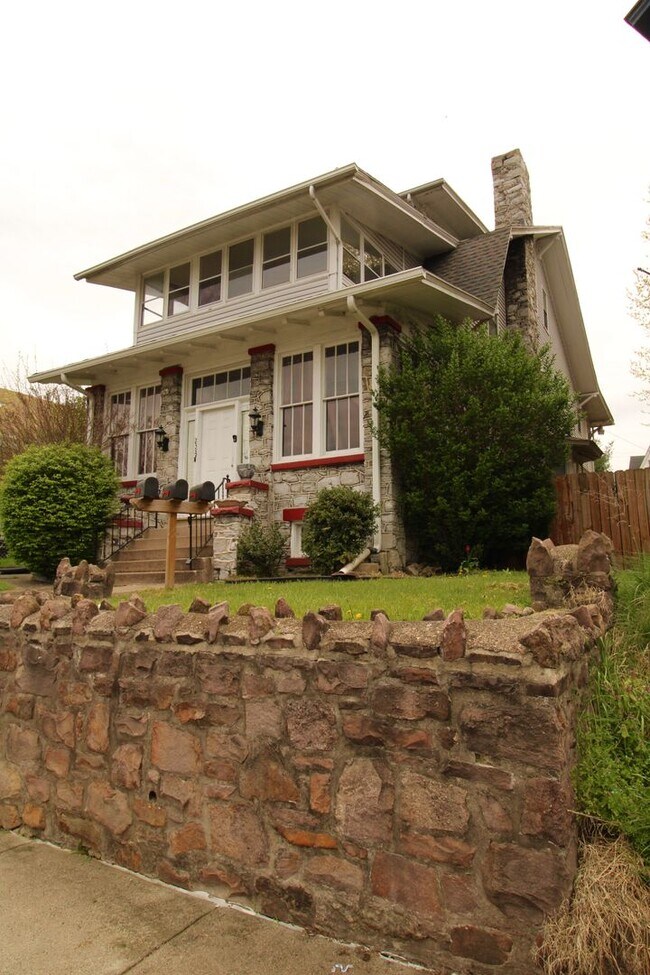 Building Photo - 2333 N 3rd St