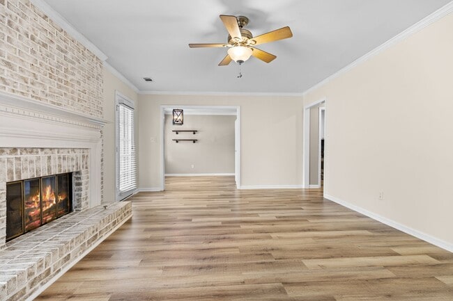 Building Photo - ?Just Listed for Lease in Hoover!?