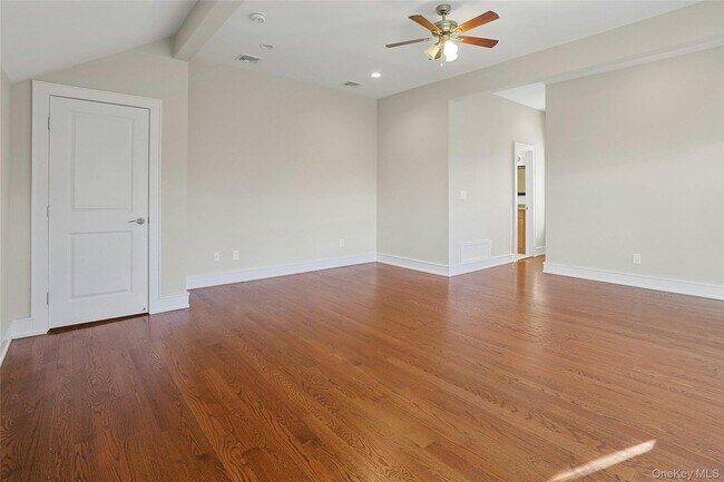 Building Photo - 300 Clausland Mountain Rd