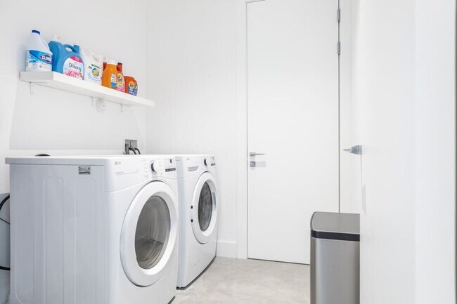 Building Photo - 3118 Elizabeth St