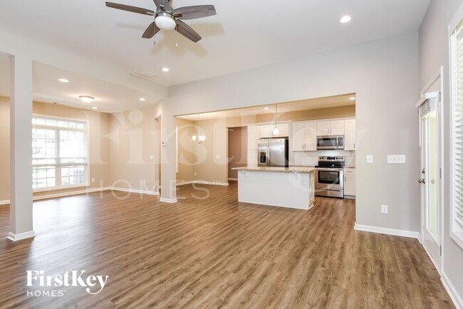 Building Photo - 740 Somersby Dr
