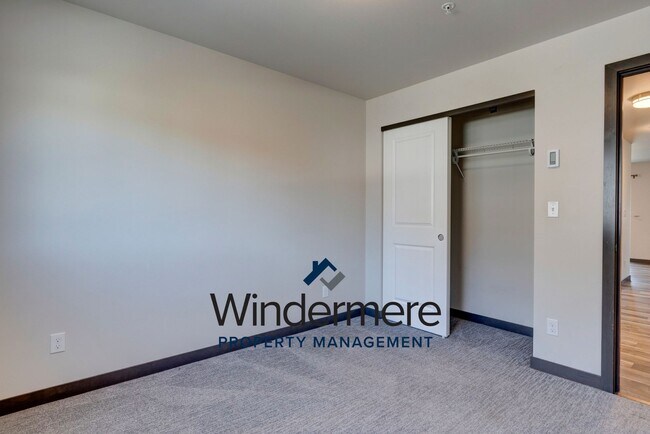 Building Photo - 2 Bedroom 2 Bath Condo in Summerwind Community