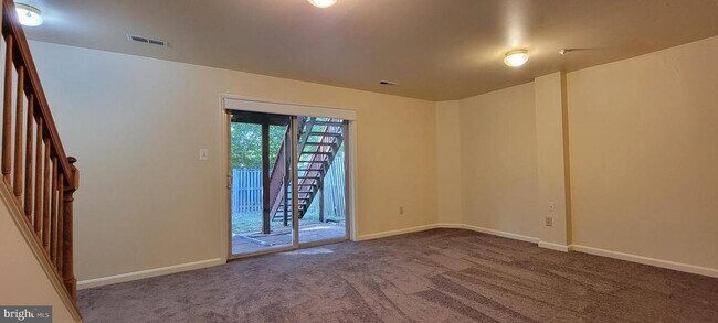 Building Photo - 601 Primus Ct