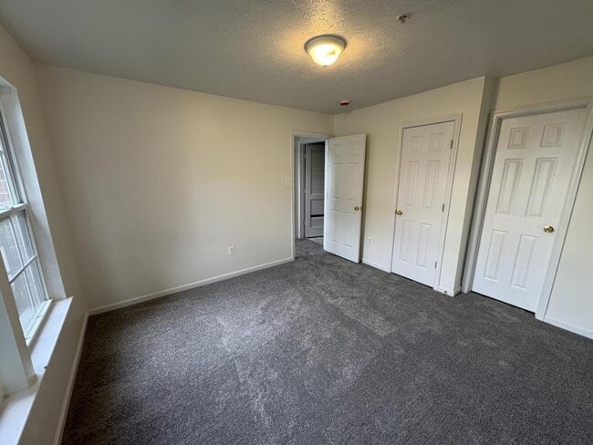 Building Photo - 1006 Hickam Rd