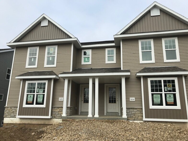 Front - 5858 Lien Rd