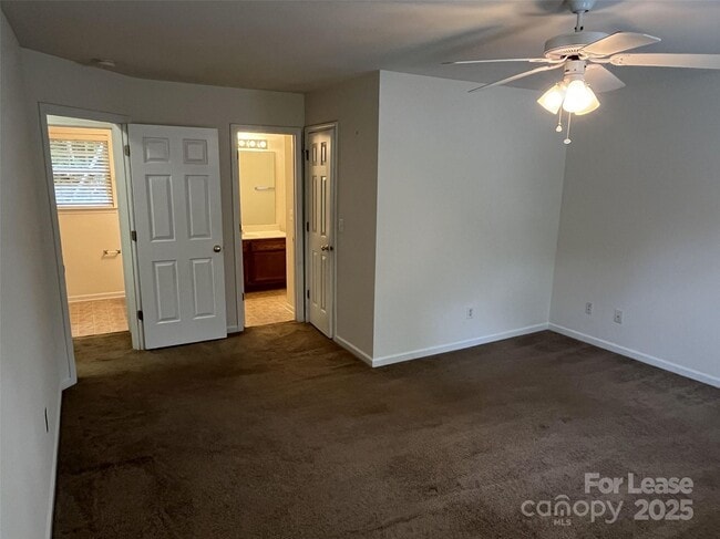 Building Photo - 688 Continental Dr