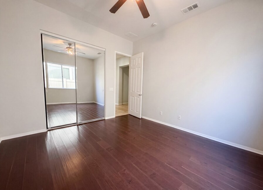 Building Photo - 738 Flower St