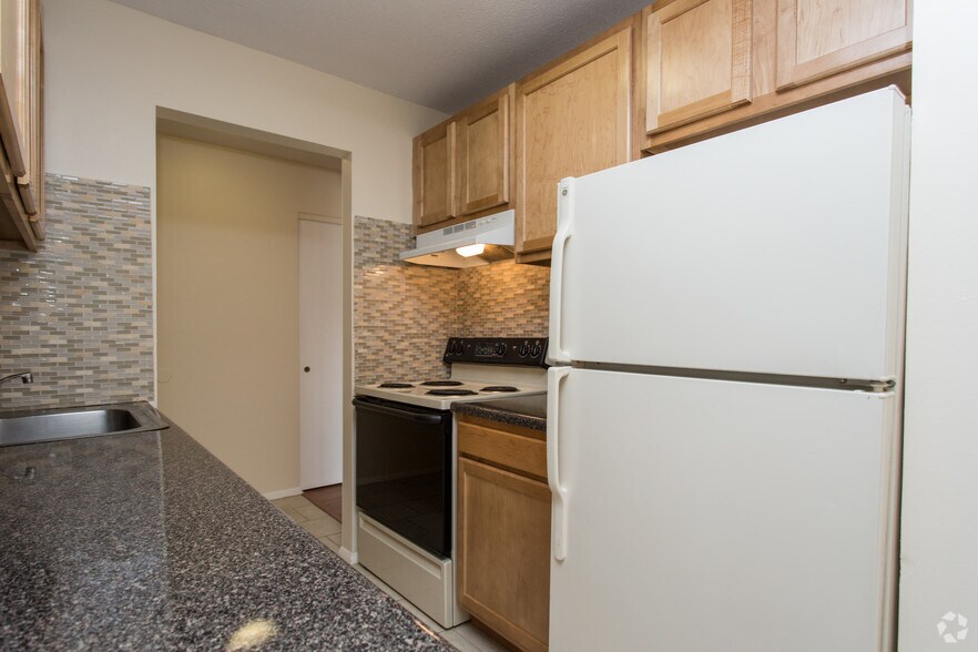 Oak Ridge Village 112 Pheasant Cir Milford MA 01757 Apartment Finder