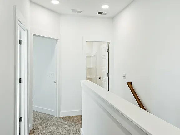 Building Photo - 507 Sound Dr