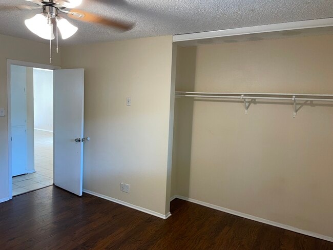 Building Photo - 11731 Spring Club Dr