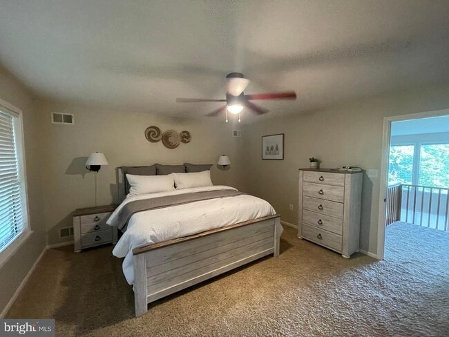 Building Photo - 2315 Lookout Rd