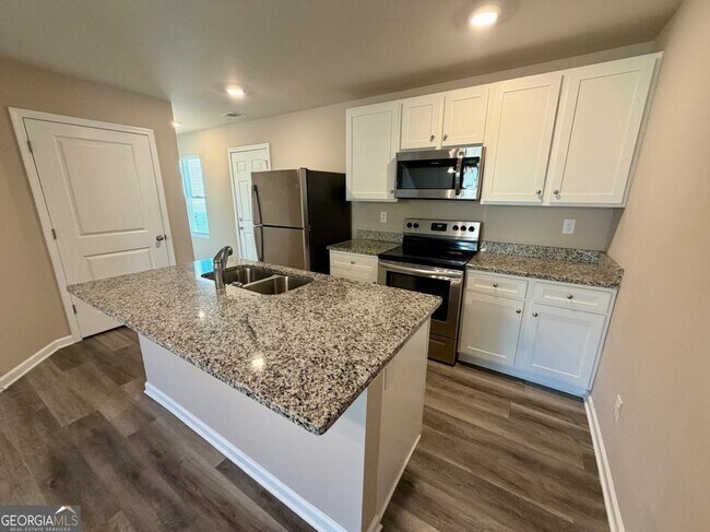 Building Photo - 126 Lexington Ave