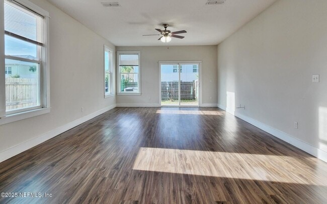 Building Photo - 834 4th St N