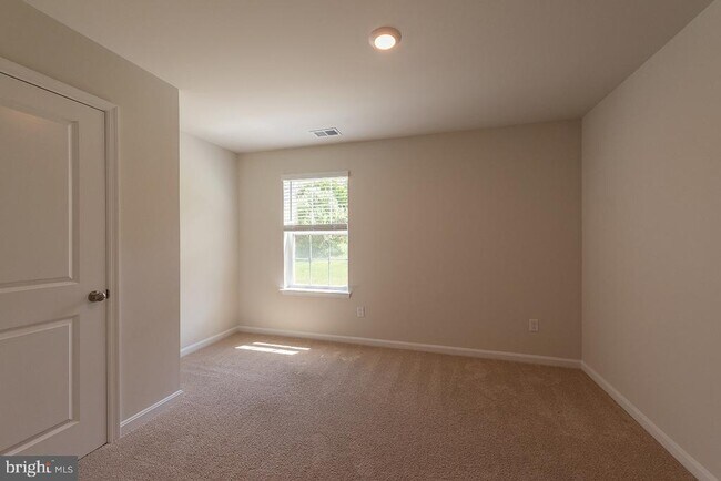 Building Photo - 5213 Crooked Ln