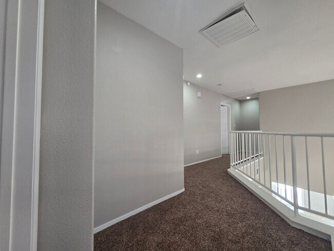 Building Photo - 2757 Trotwood Ln